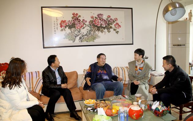 市政公司节前看望慰问在兰退休老干部和老党员
