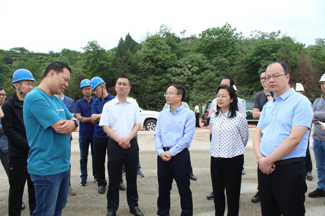 四川省交通运输厅副厅长张琪一行到德简高速进行现场调研